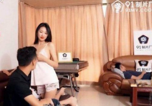 Chồng yếu sinh lý, cô vợ gạ cậu em cực phẩm lén lút quan hệ