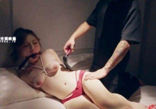 Cô nàng xinh nóng bỏng đi đêm bị cưỡng hiếp dã man