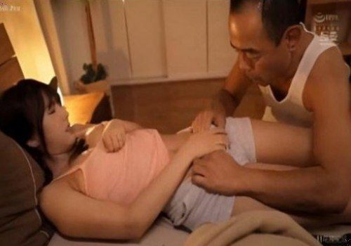 Nàng dâu chịu trận cho bố chồng nứng cặc quất tới bến