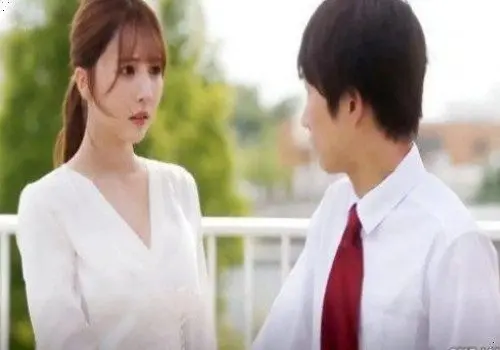 Nam sinh ngây thơ bị cô giáo Mikami Yua nóng bỏng chinh phục